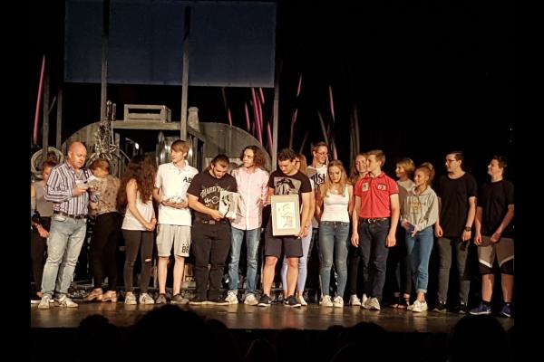 Bonner Schultheater-Festival 2017 Gewinner Anno-Gymnasium Siegburg Boxes